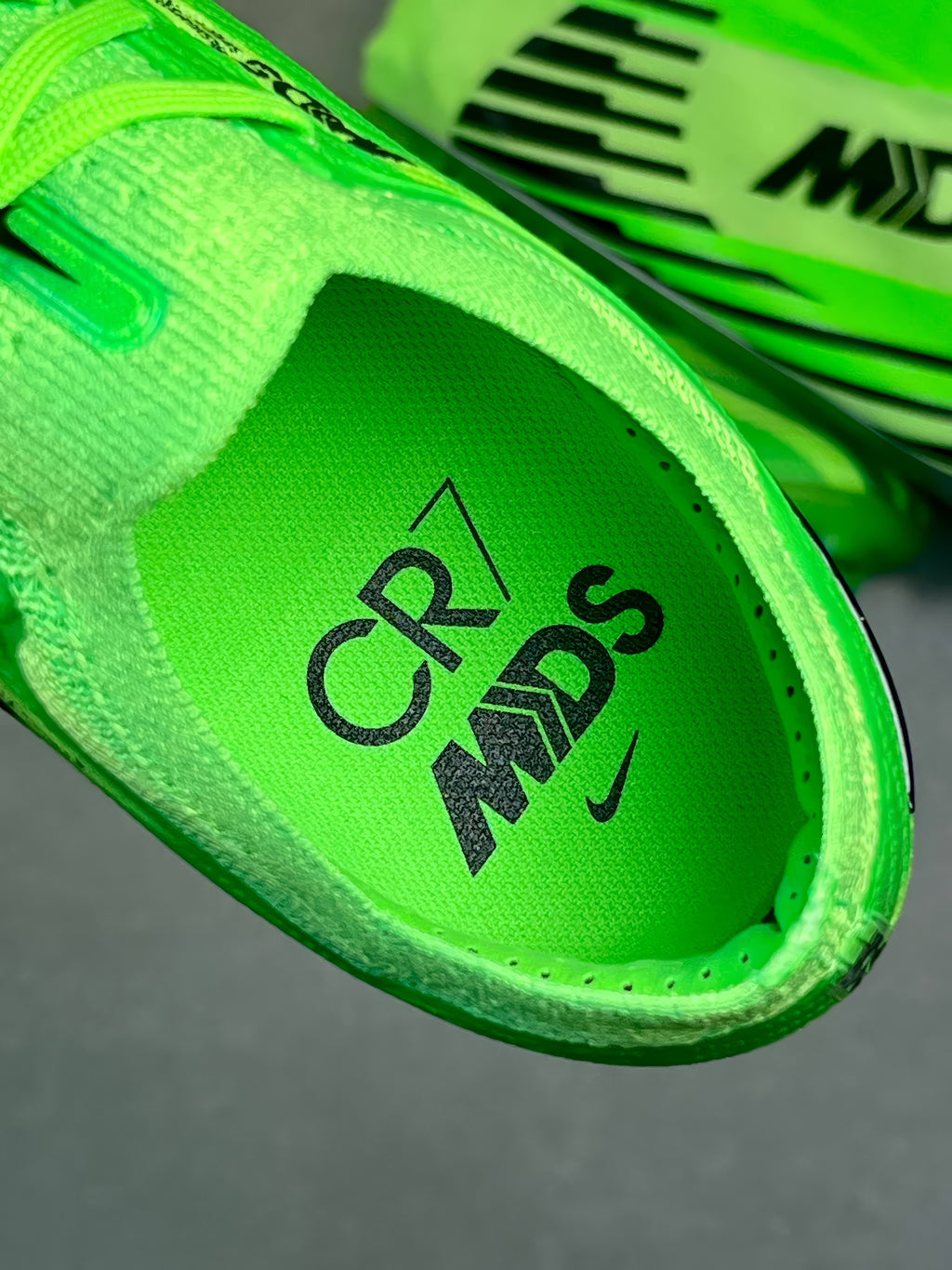 NIKE MERCURIAL ZOOM VAPOR 15 MDS ELITE FG